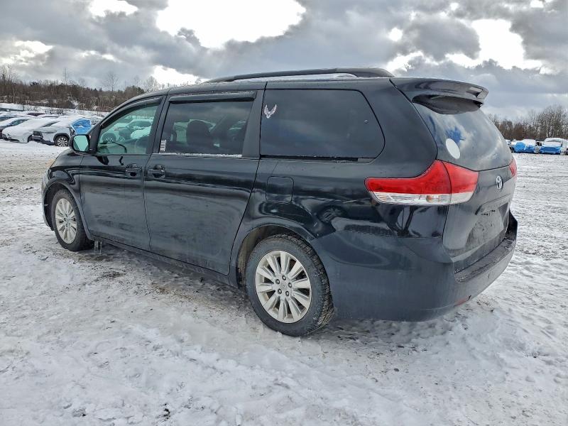 2011 TOYOTA SIENNA LE #3311544243