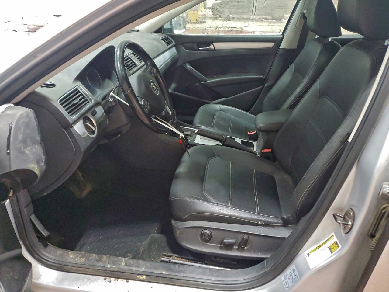 Lot #3311581782 2012 VOLKSWAGEN PASSAT SE