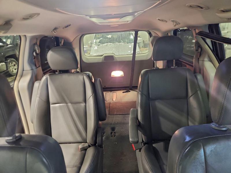 2010 VOLKSWAGEN ROUTAN #3305576117