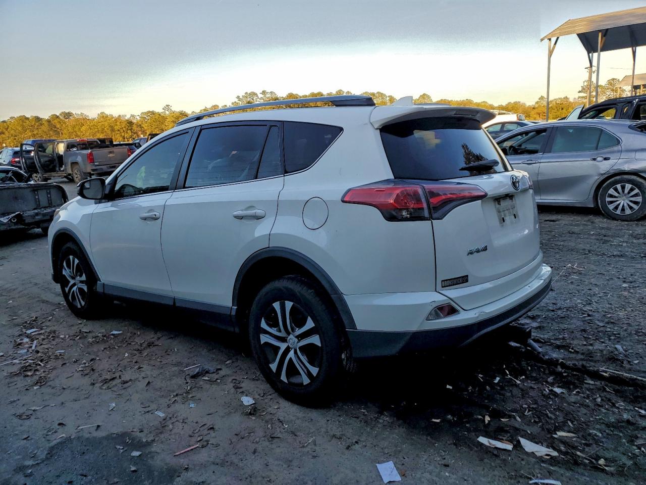 Lot #3315938099 2018 TOYOTA RAV4 LE