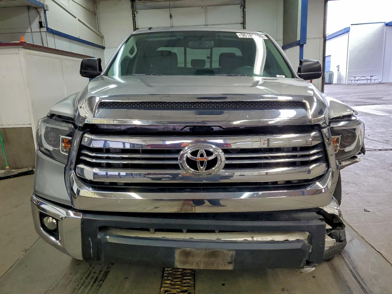 Lot #3318077372 2017 TOYOTA TUNDRA DOU