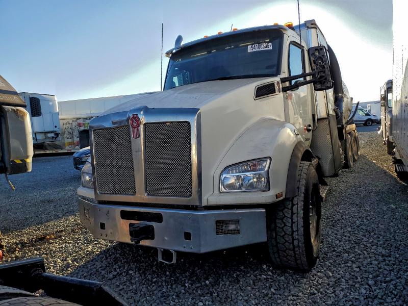 2024 KENWORTH CONSTRUCTI #3304239976