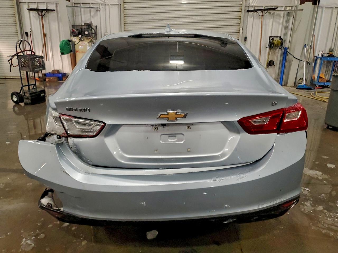 Lot #3319055300 2017 CHEVROLET MALIBU LT