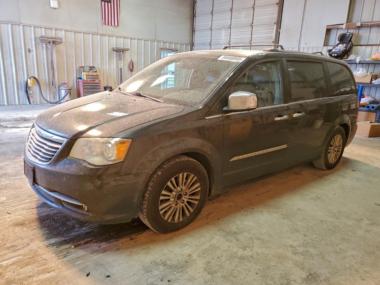 CHRYSLER TOWN & COUNTRY LIMITED
