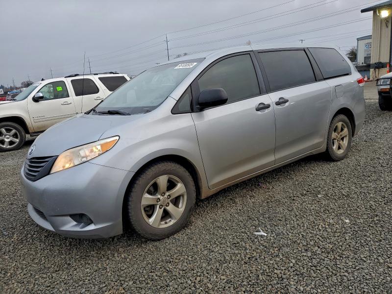 2012 TOYOTA SIENNA #3304104501
