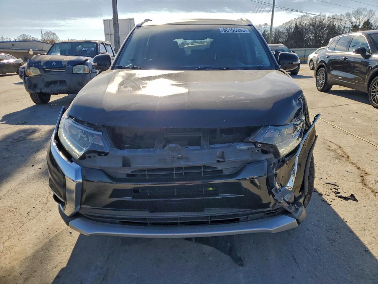 MITSUBISHI OUTLANDER SE