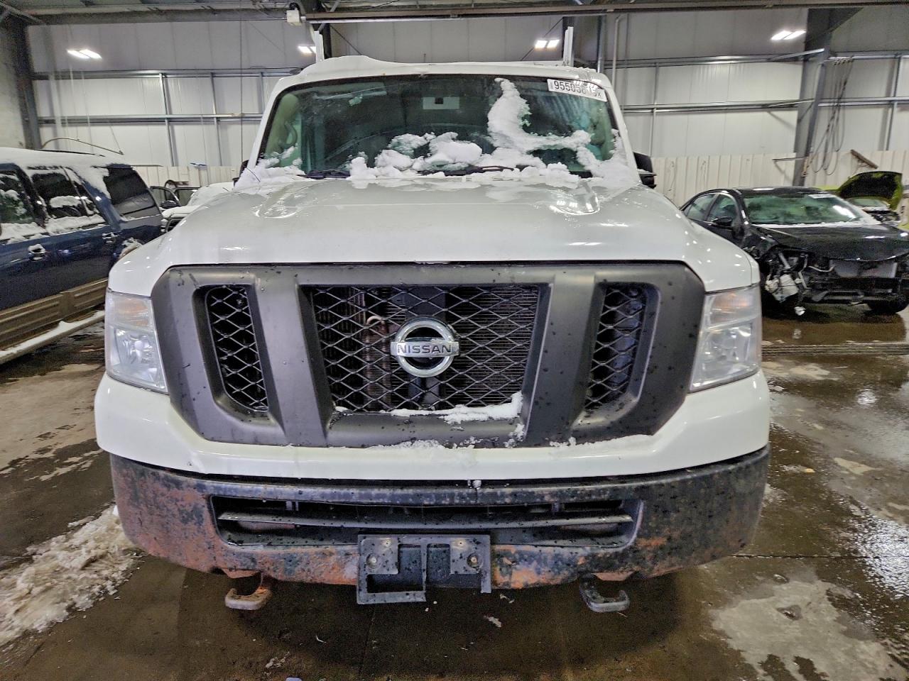 NISSAN NV2500 2500 S