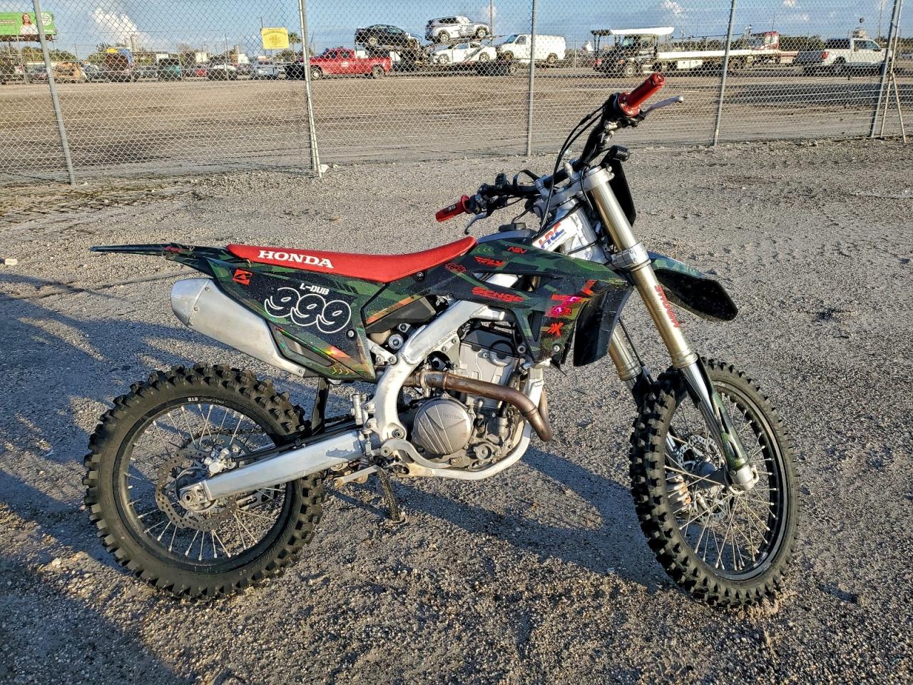 Lot #3304556454 2024 HONDA CRF250 R