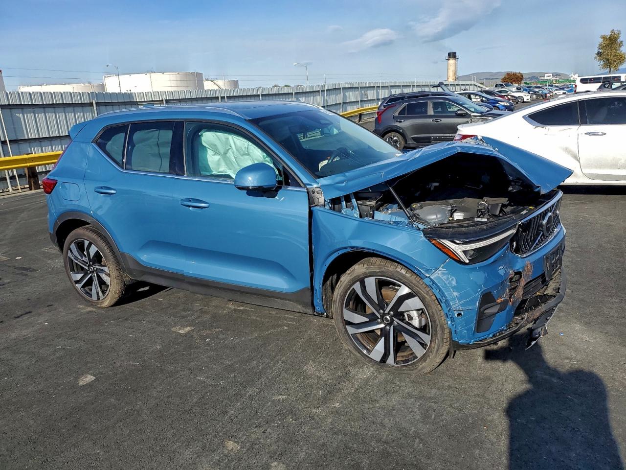 VOLVO XC40 PLUS