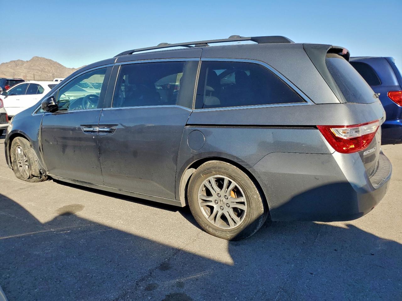 Lot #3317121987 2011 HONDA ODYSSEY EX