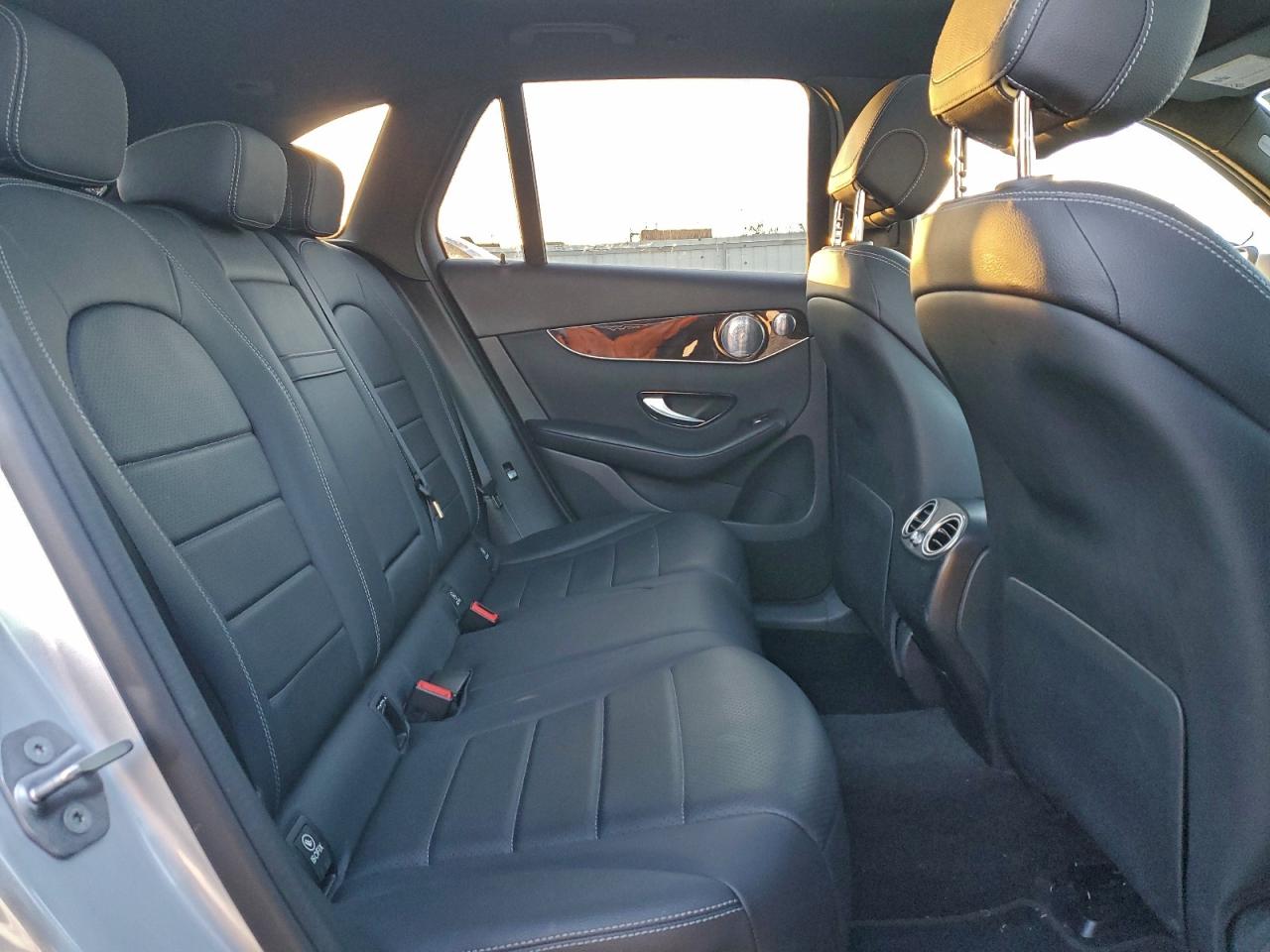 MERCEDES-BENZ GLC-CLASS 300 4MATIC