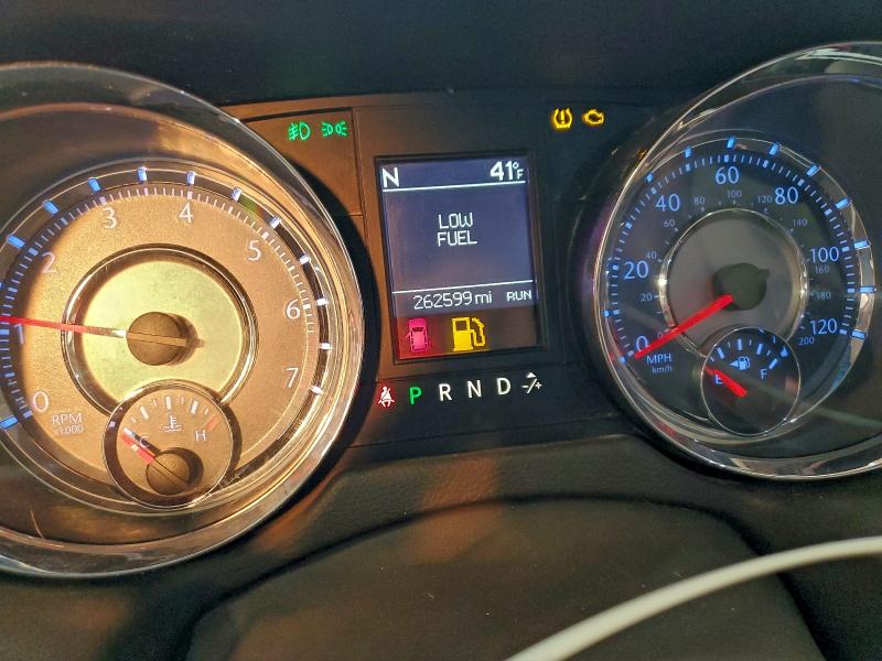 2014 CHRYSLER TOWN & COU #3304711925