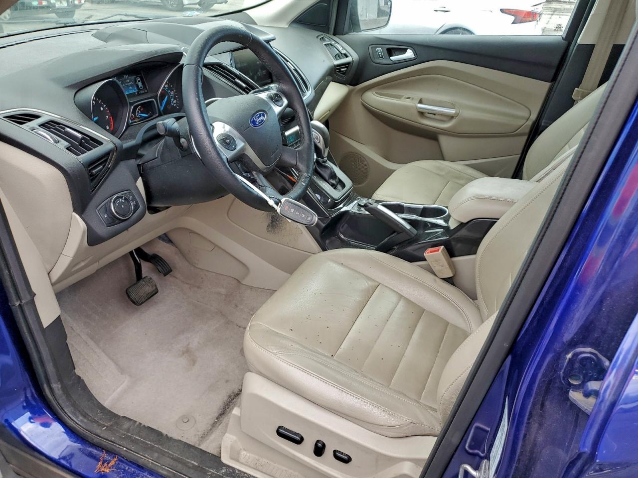 FORD ESCAPE TITANIUM