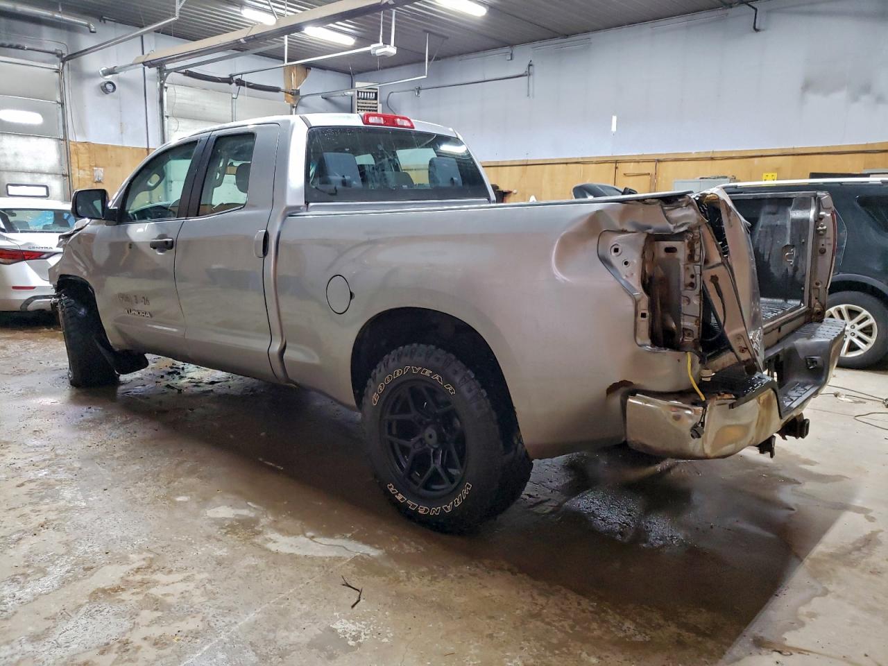 TOYOTA TUNDRA DOUBLE CAB SR5