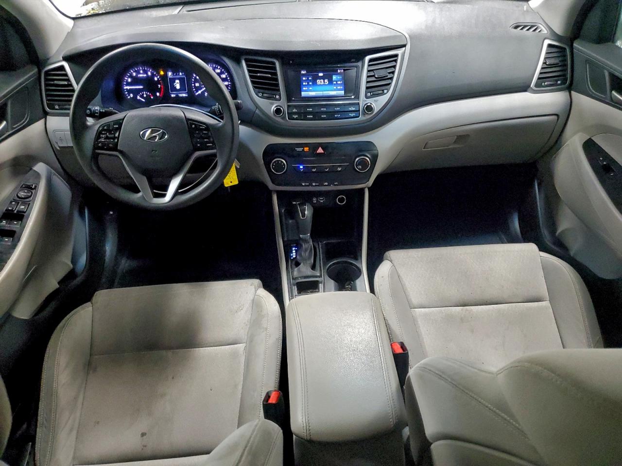HYUNDAI TUCSON SE