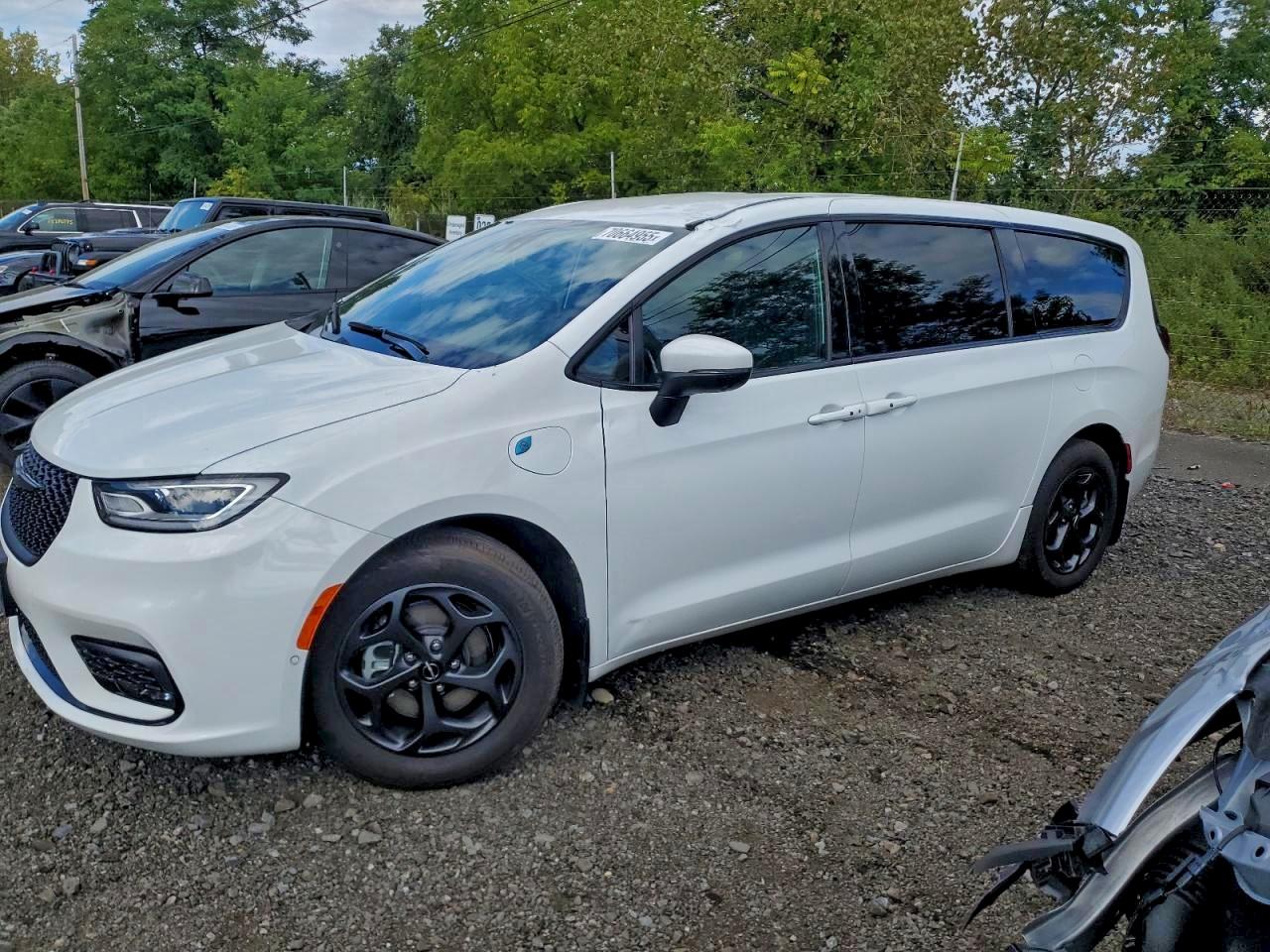 CHRYSLER PACIFICA HYBRID TOURING L