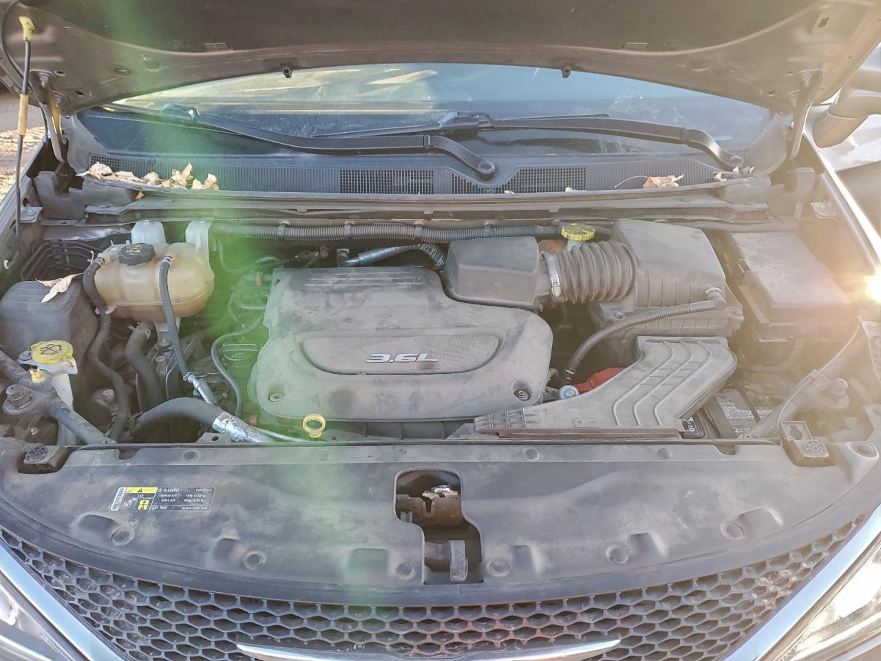 Lot #3319274711 2017 CHRYSLER PACIFICA T