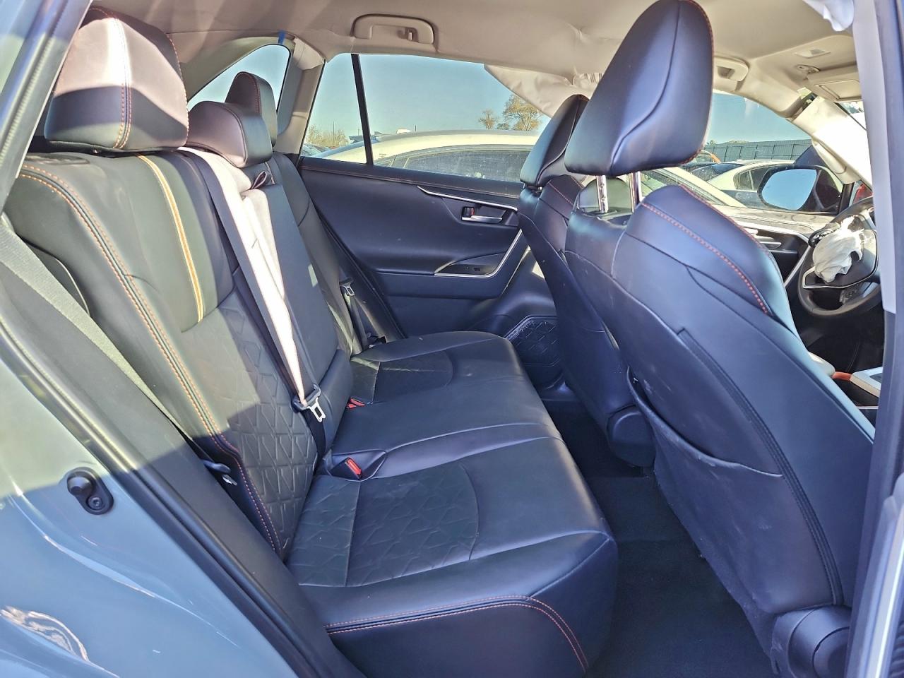 TOYOTA RAV4 ADVENTURE