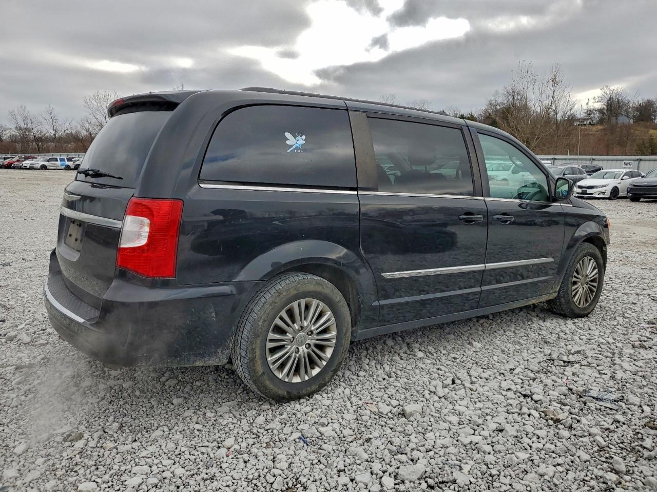 CHRYSLER TOWN & COUNTRY TOURING L