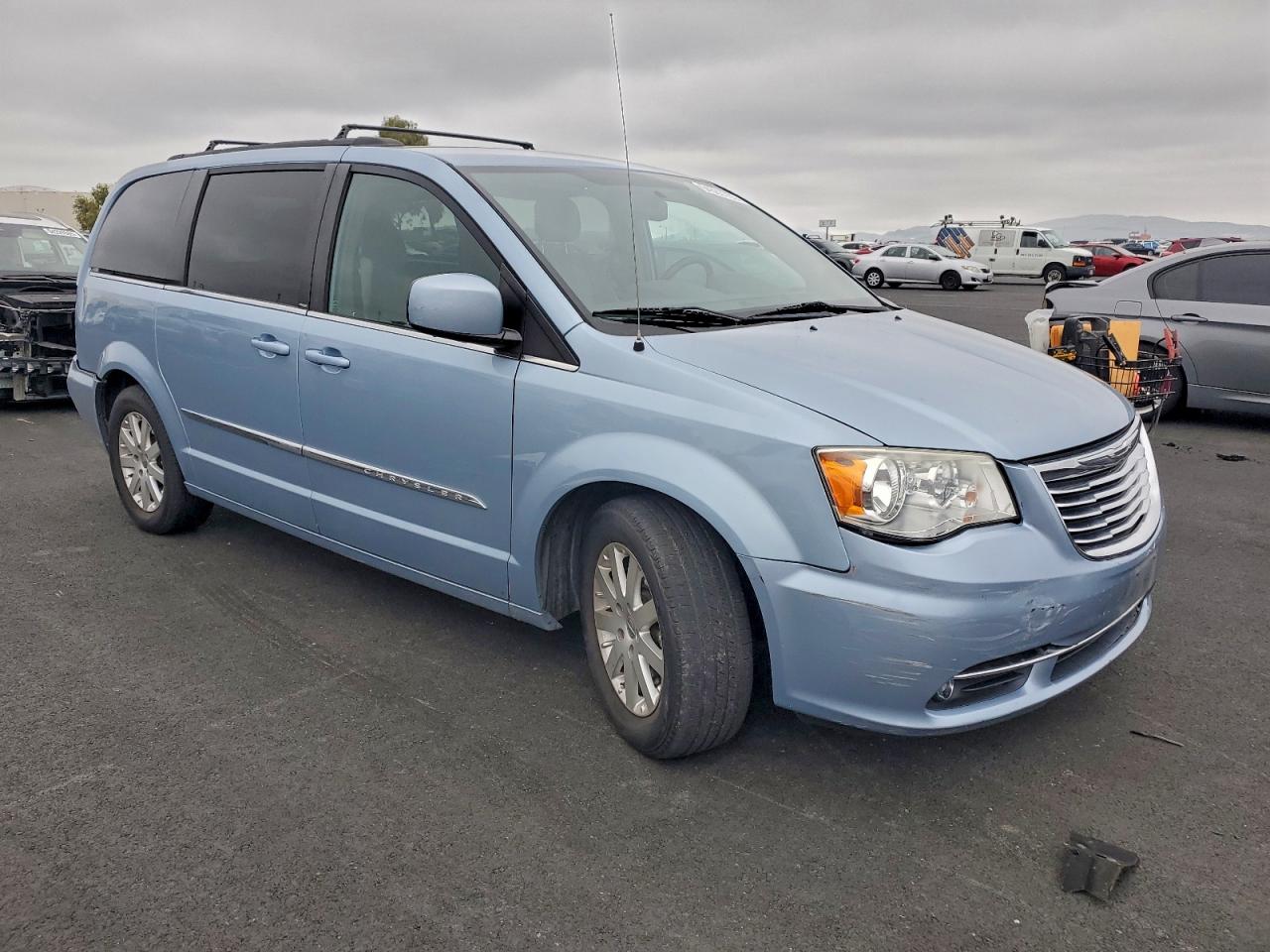 CHRYSLER TOWN & COUNTRY TOURING