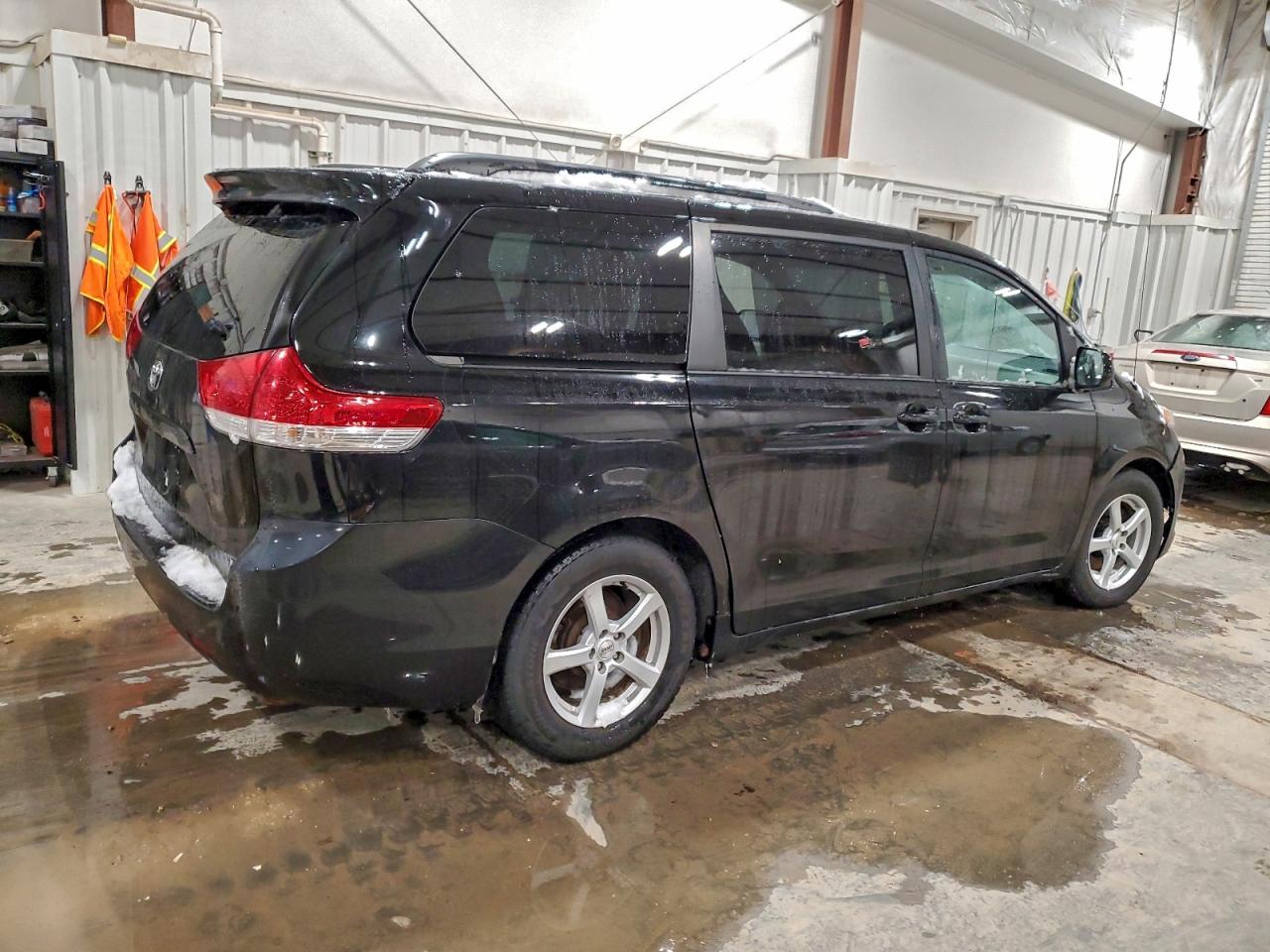 TOYOTA SIENNA XLE