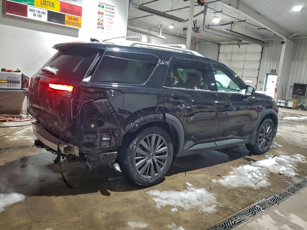 NISSAN PATHFINDER SL