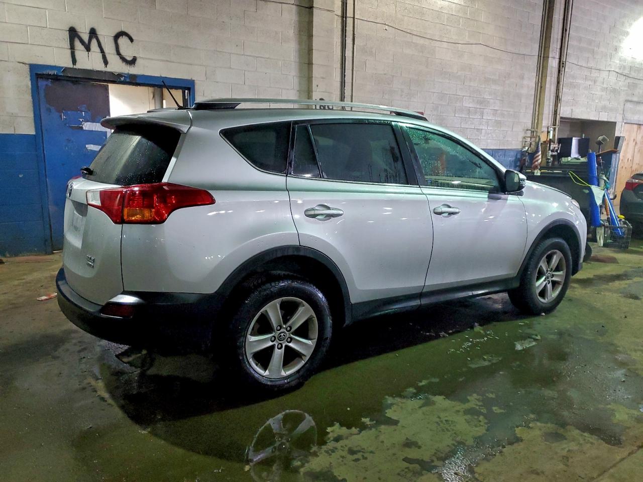 TOYOTA RAV4 XLE