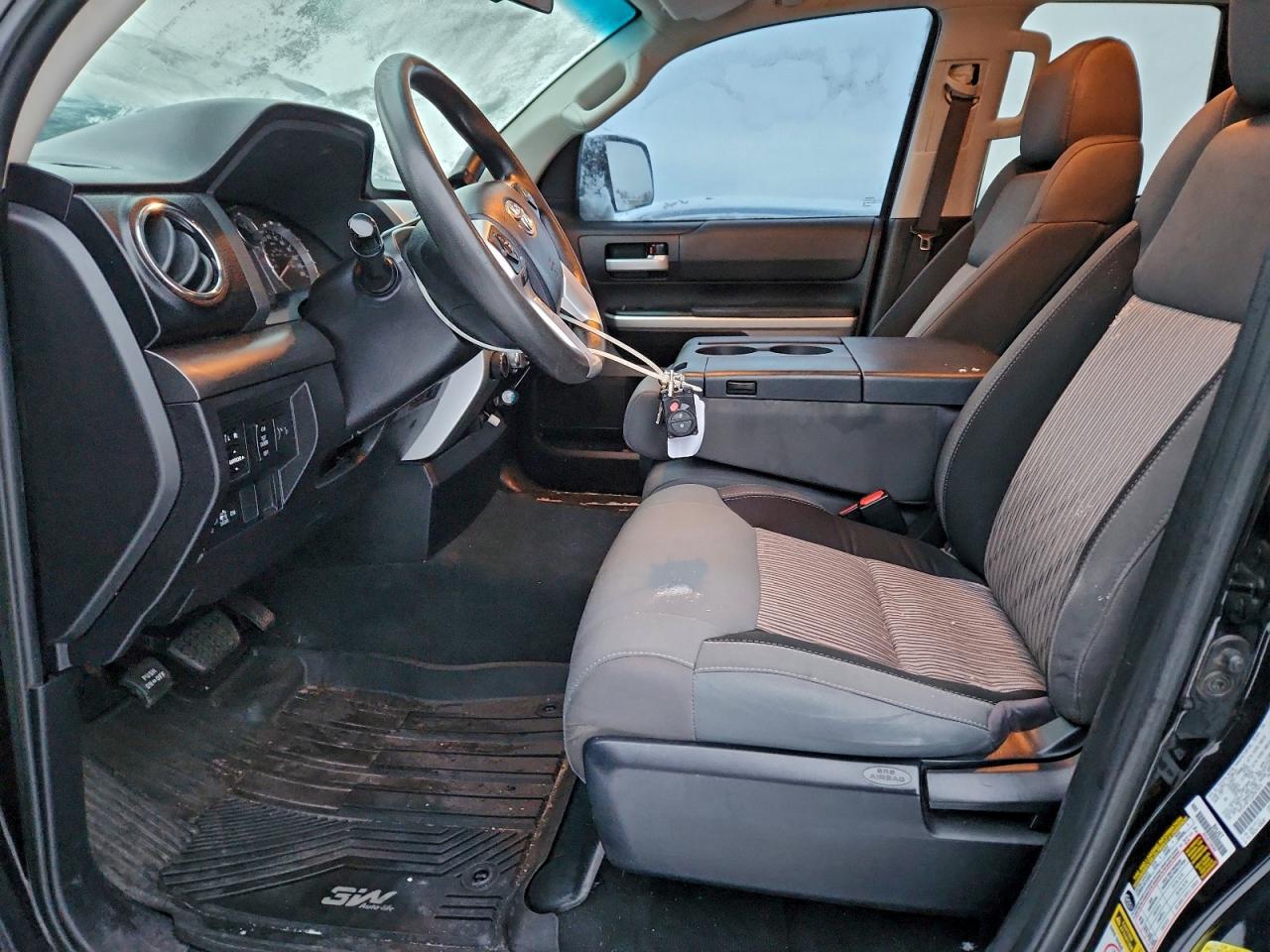 TOYOTA TUNDRA DOUBLE CAB SR