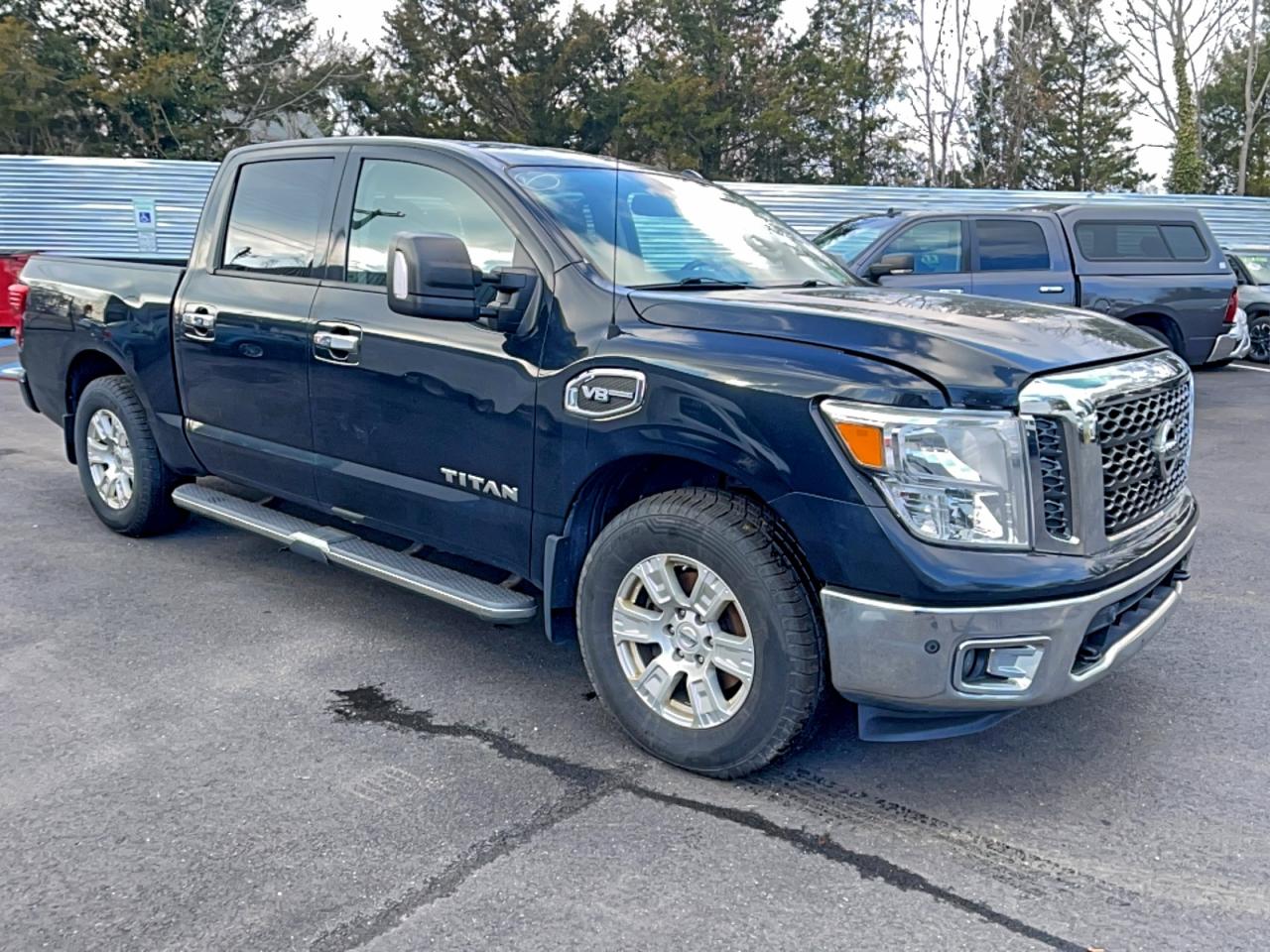 NISSAN TITAN SV