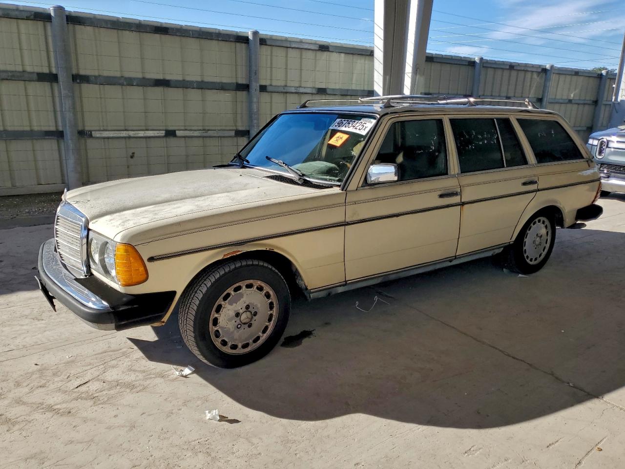 Lot #3318960961 1984 MERCEDES-BENZ 300 TDT