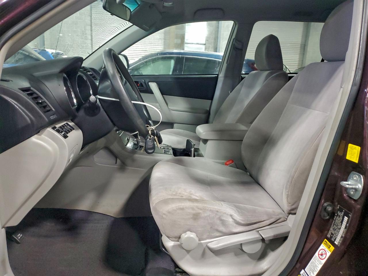 TOYOTA HIGHLANDER BASE