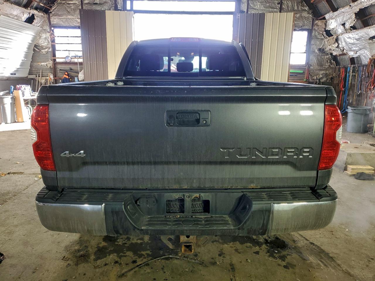 TOYOTA TUNDRA DOUBLE CAB SR