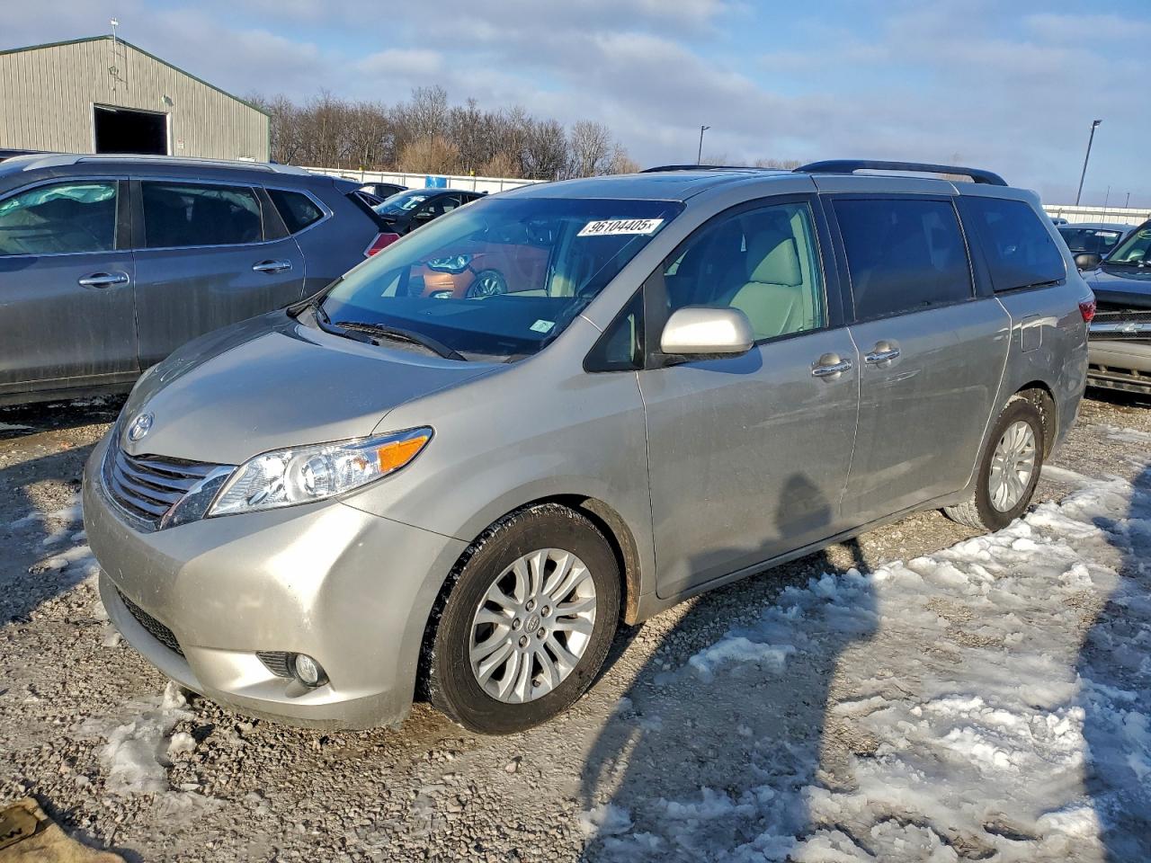 TOYOTA SIENNA XLE