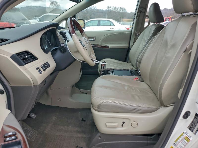 2011 TOYOTA SIENNA XLE #3310515093