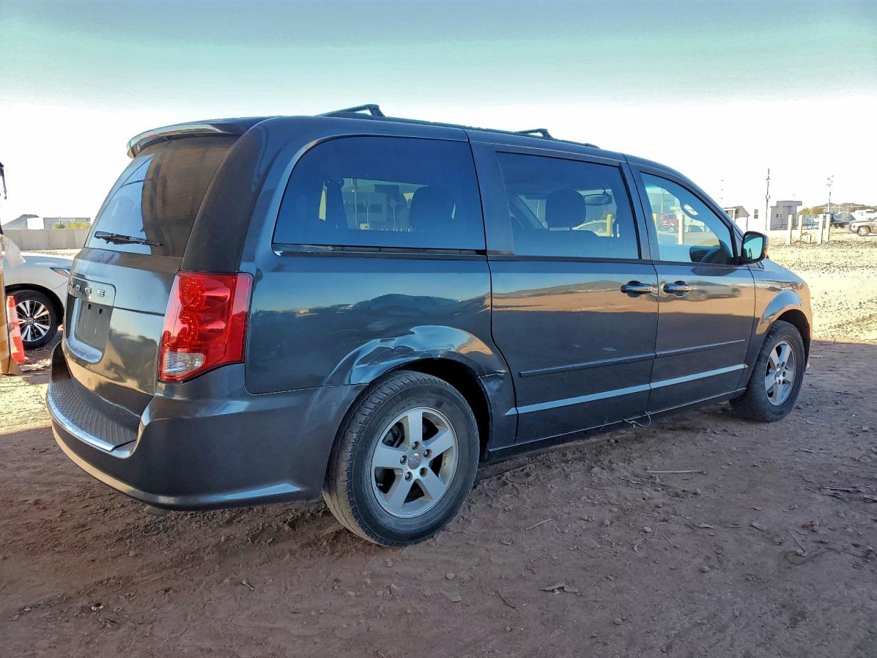 Lot #3317177155 2012 DODGE GRAND CARA