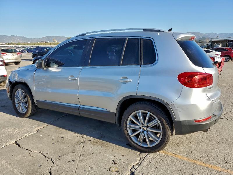 2012 VOLKSWAGEN TIGUAN S #3308478281