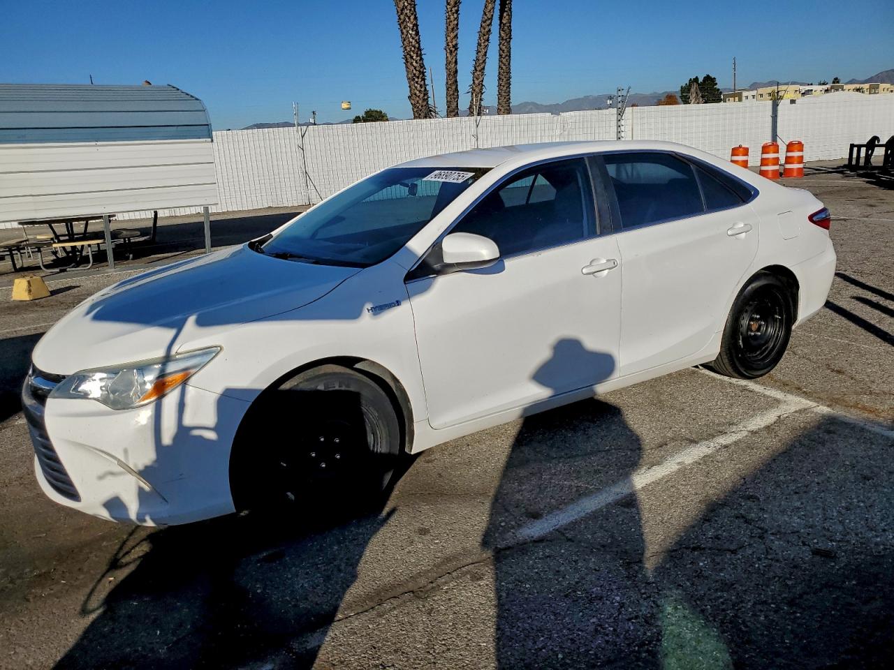 Lot #3315739356 2015 TOYOTA CAMRY HYBR