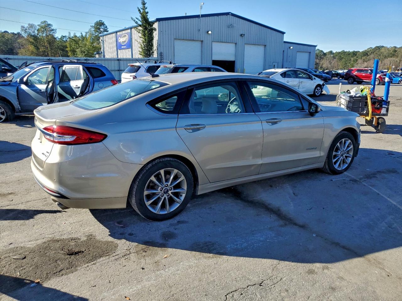 FORD FUSION SE HYBRID