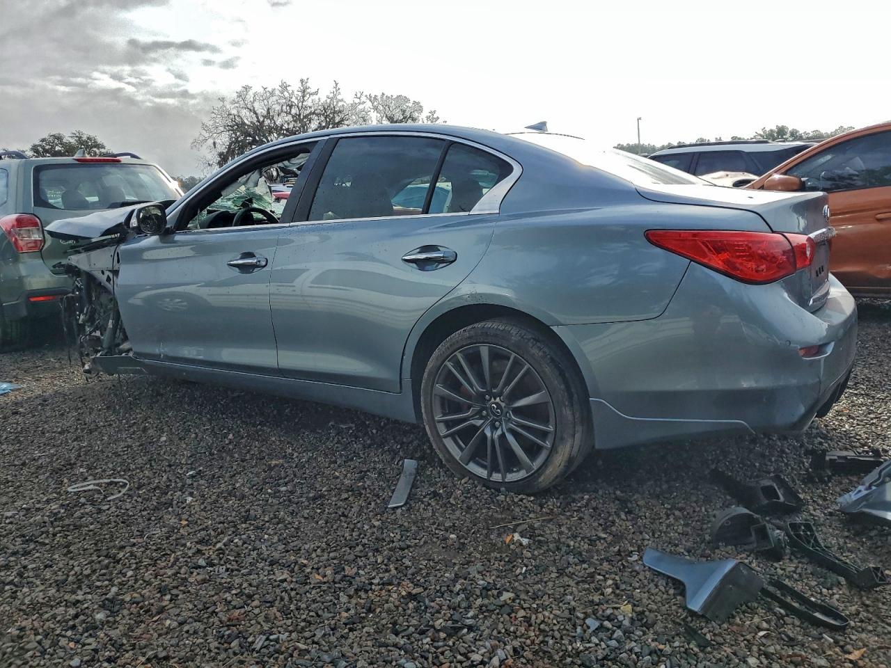 INFINITI Q50 RED SPORT 400