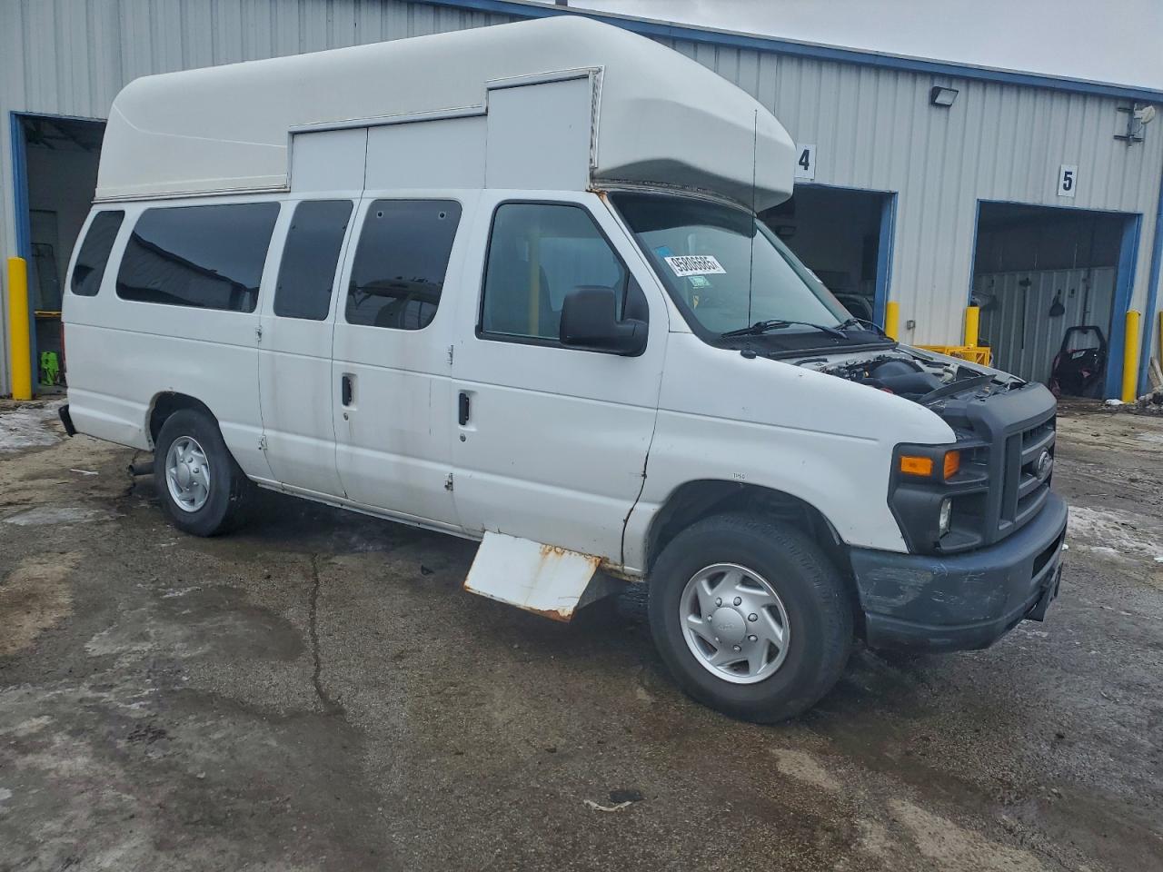 FORD ECONOLINE E350 SUPER DUTY VAN