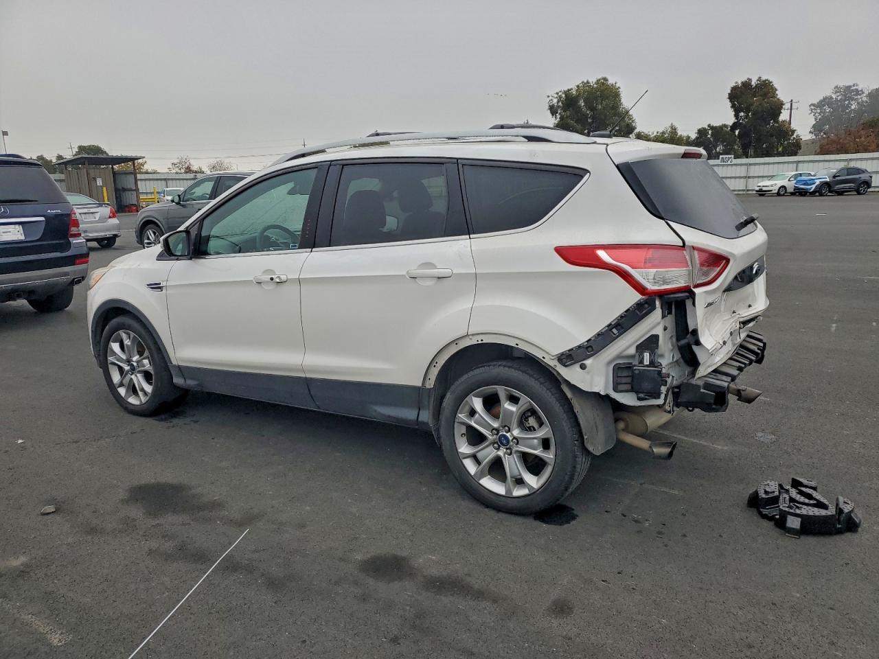 FORD ESCAPE TITANIUM
