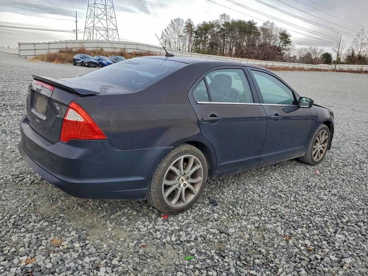 FORD FUSION SE