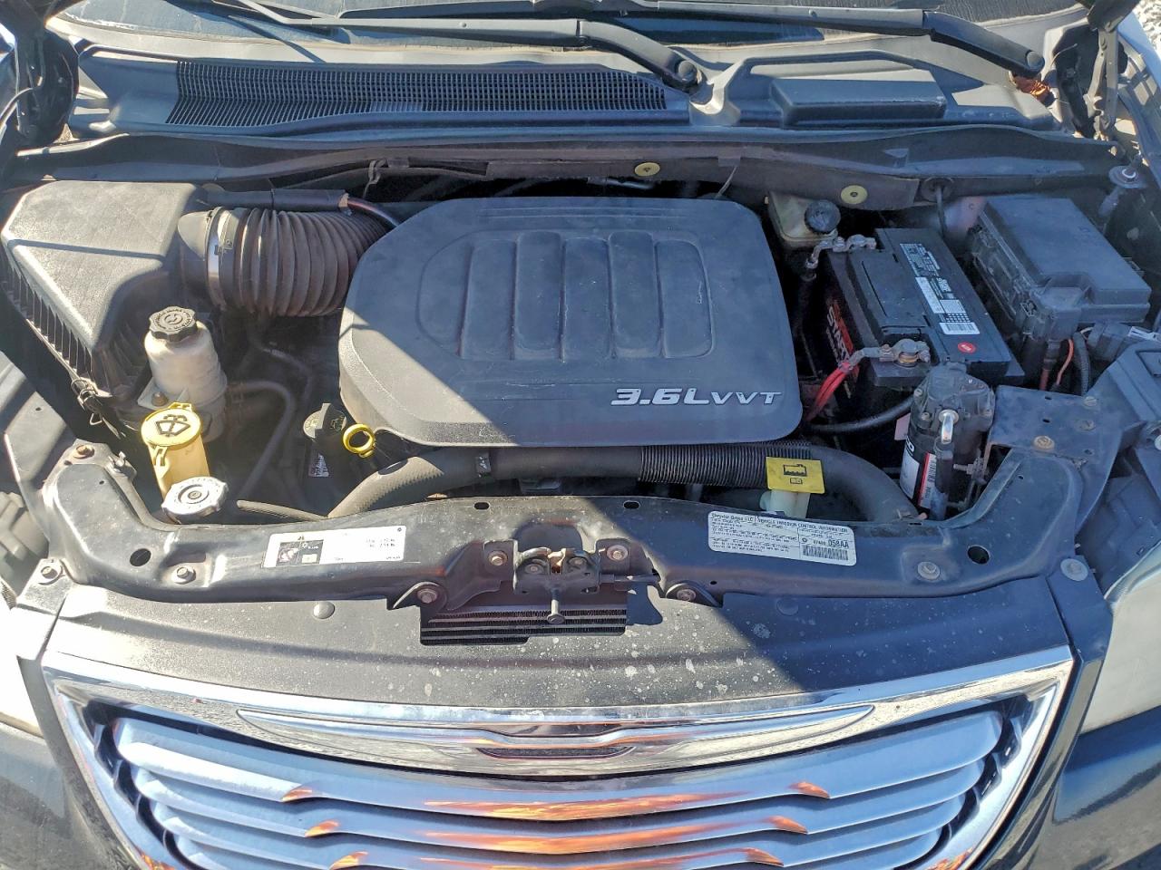 CHRYSLER TOWN & COUNTRY TOURING L