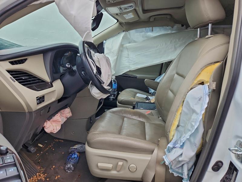 2019 TOYOTA SIENNA XLE #3309188617