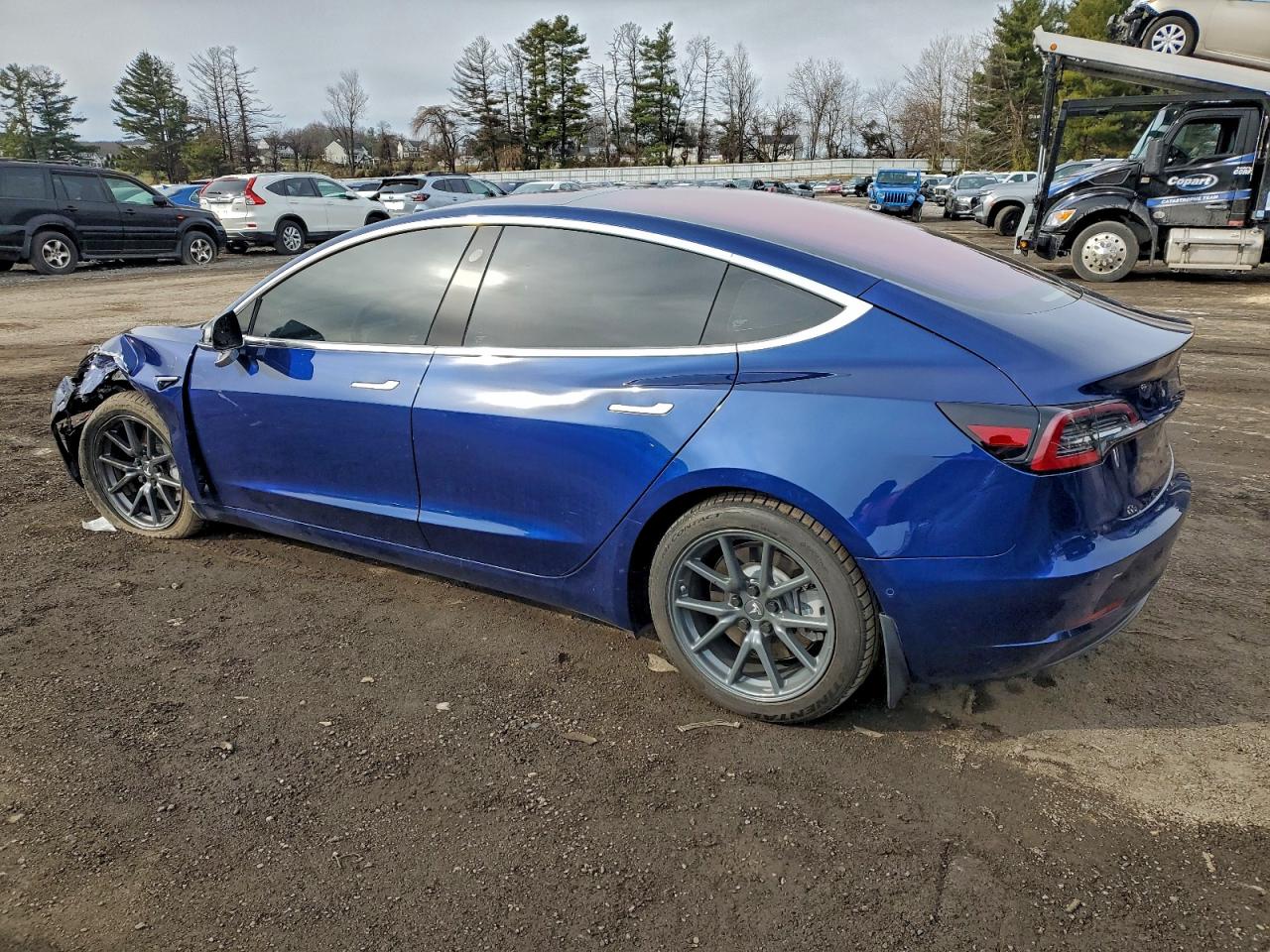 Lot #3310379963 2018 TESLA MODEL 3