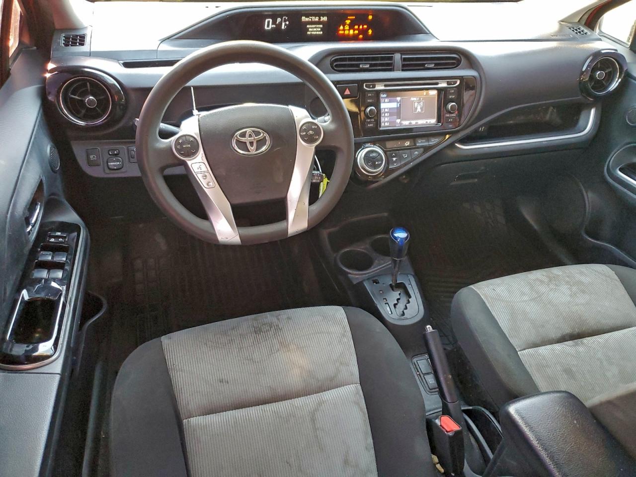 TOYOTA PRIUS C