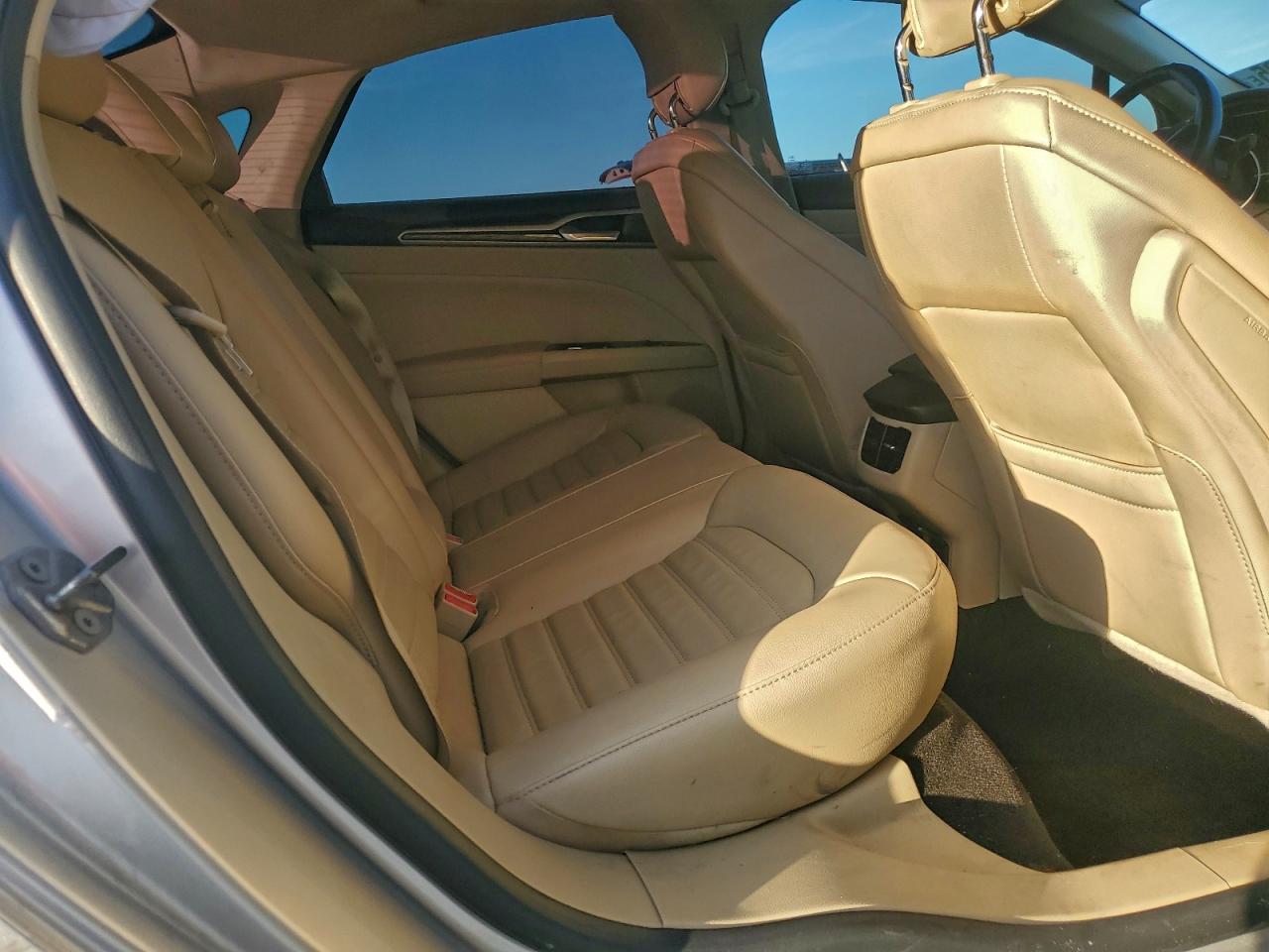 FORD FUSION SE HYBRID