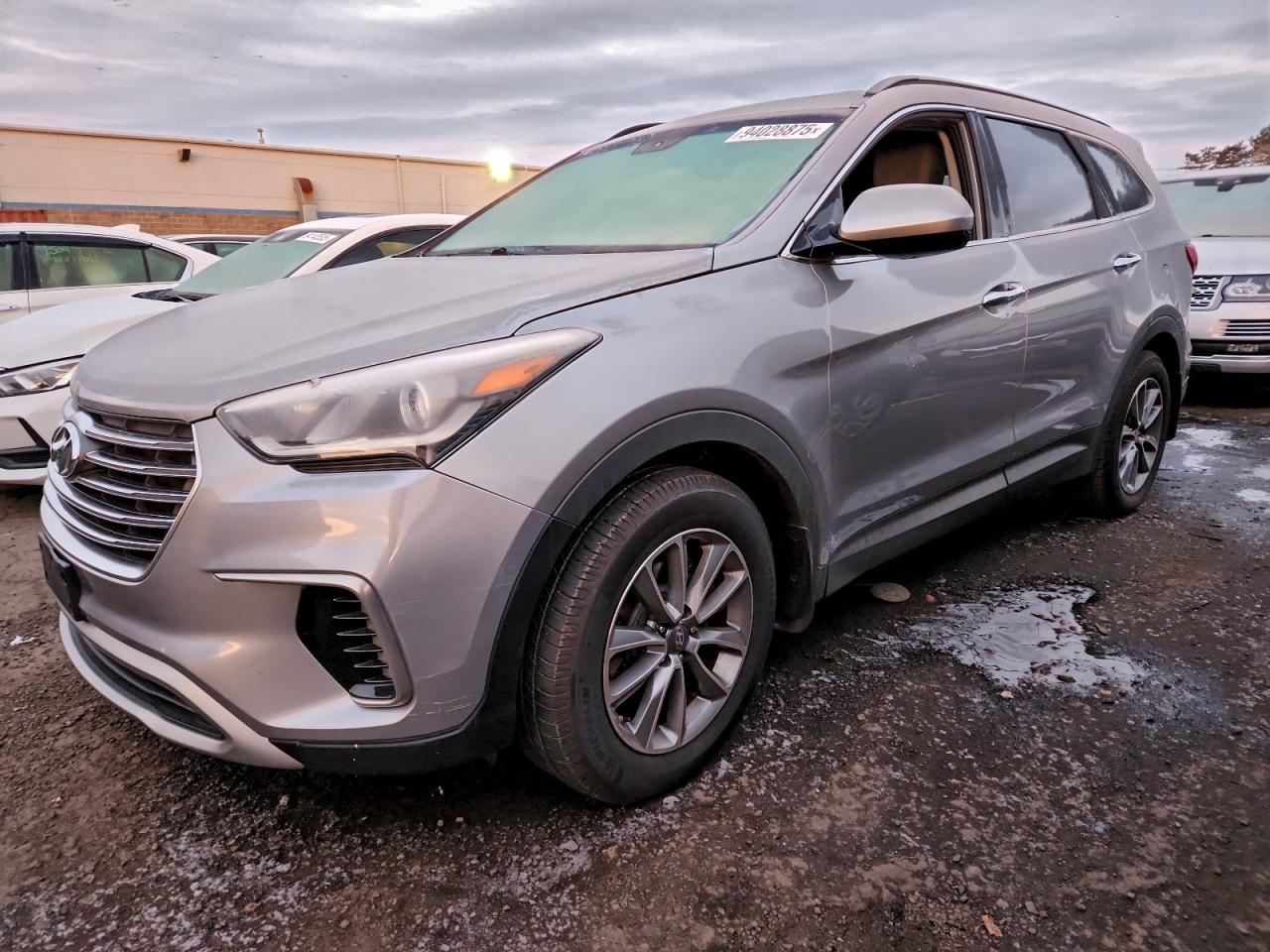 Lot #3304515512 2017 HYUNDAI SANTA FE S