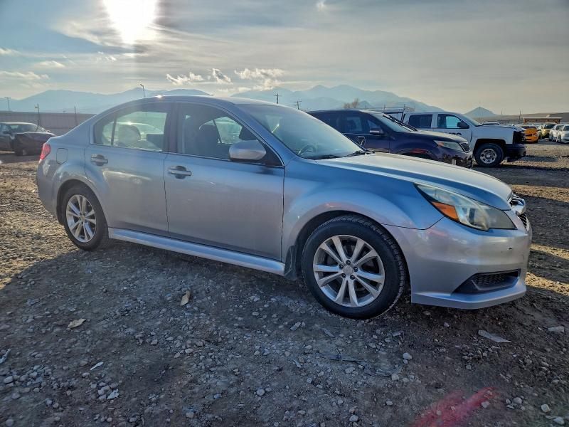2013 SUBARU LEGACY 2.5 #3304948961