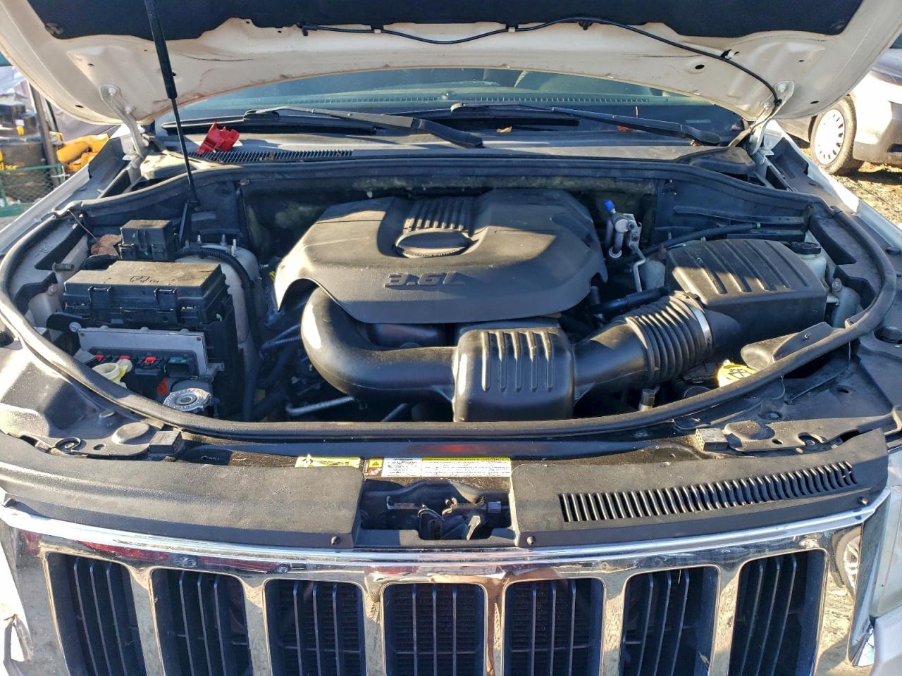 JEEP GRAND CHEROKEE LAREDO